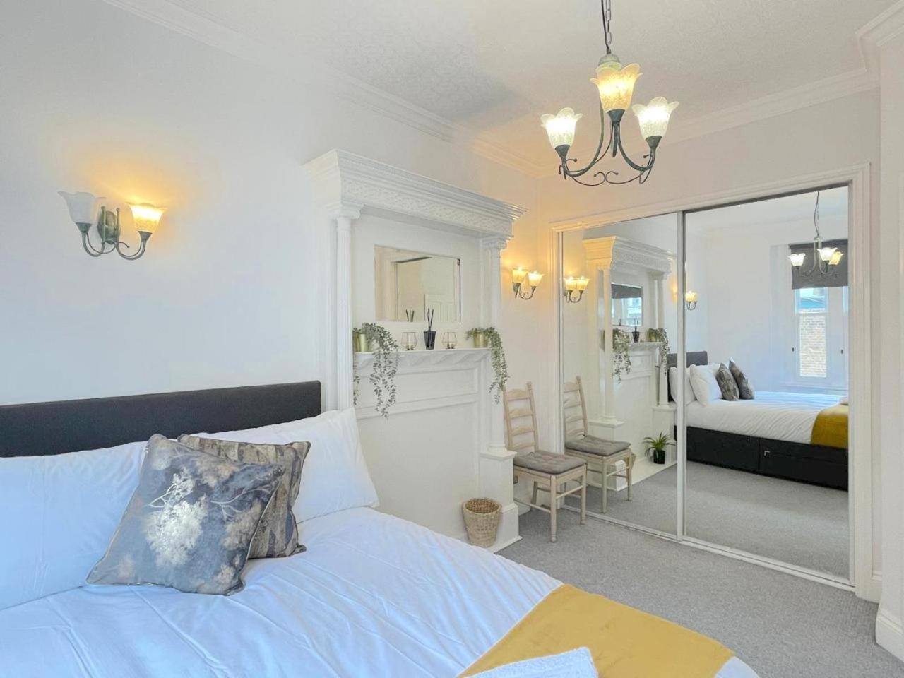 Luxury Apartment In Paddington Лондон Екстериор снимка