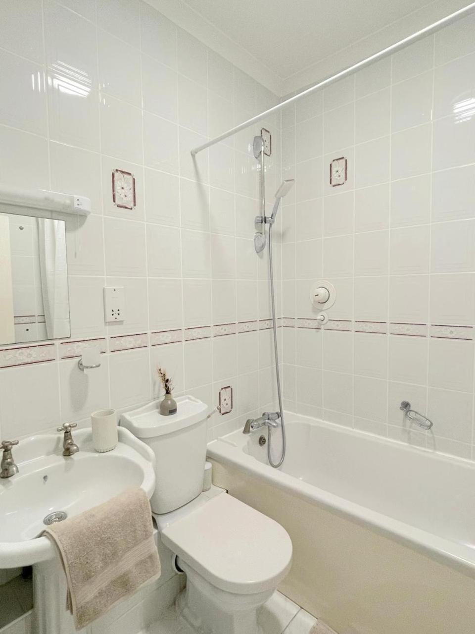 Luxury Apartment In Paddington Лондон Екстериор снимка
