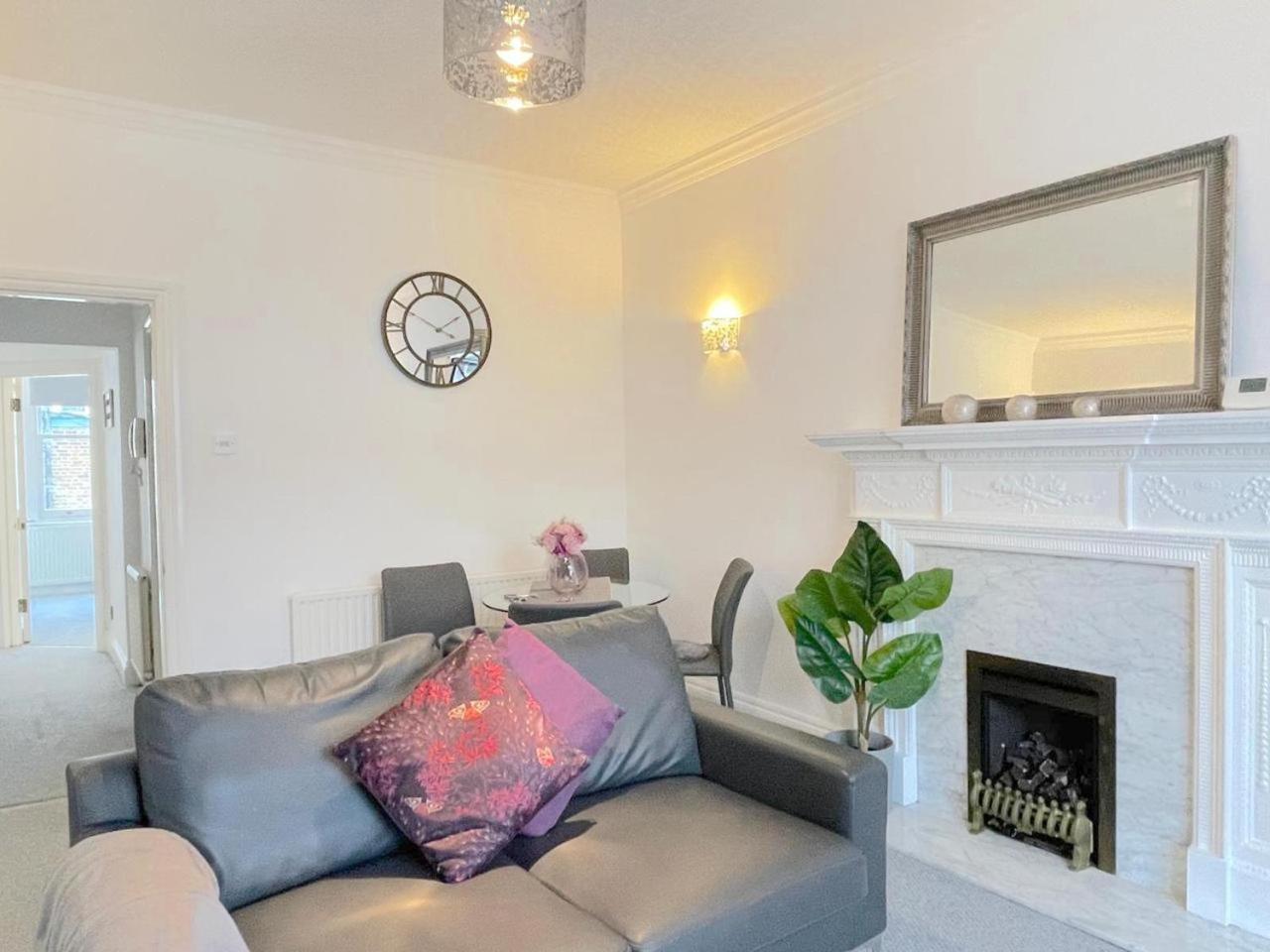 Luxury Apartment In Paddington Лондон Екстериор снимка