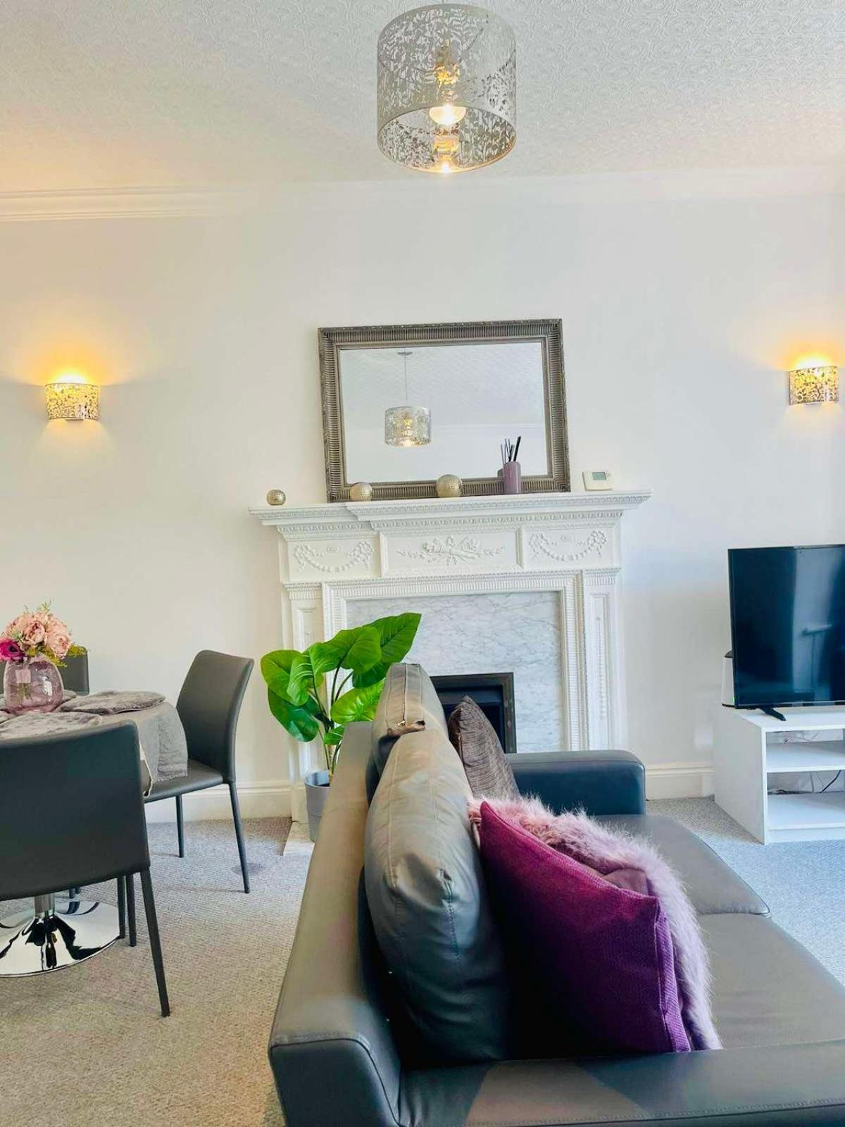 Luxury Apartment In Paddington Лондон Екстериор снимка
